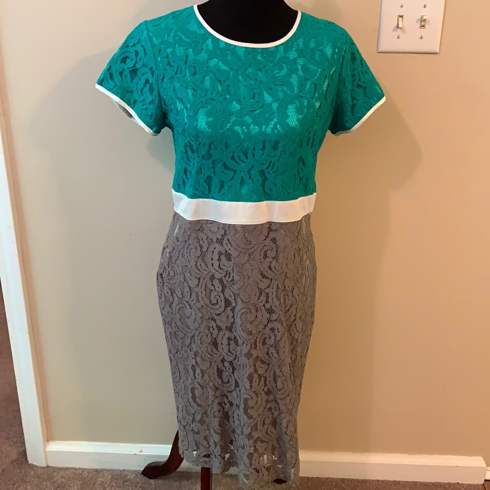 Short Sleeved Lace Overlay Two Toned Dress